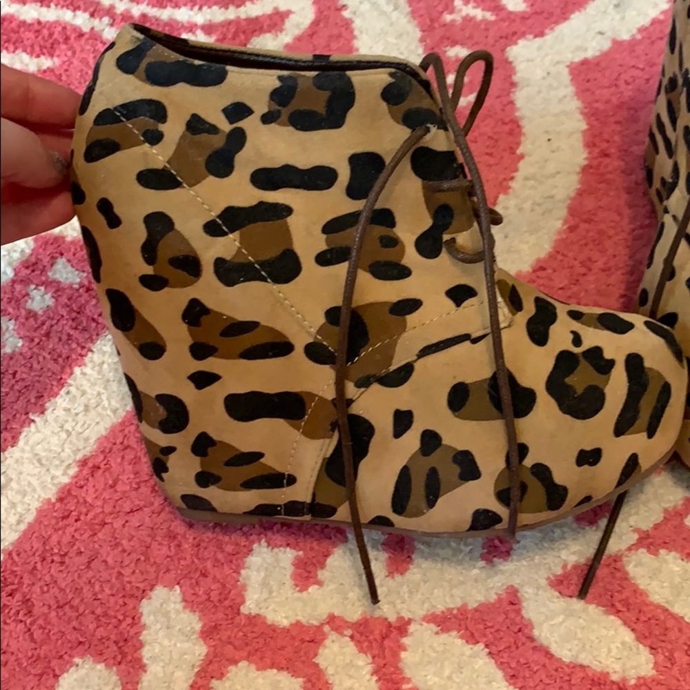 Cheetah booties - Picture 2 of 3